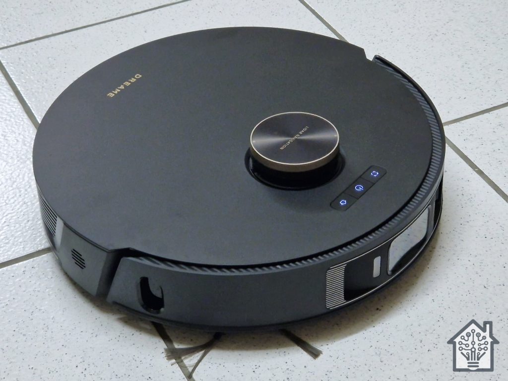 Picture of the DreameBot L30 Ultra robot vacuum showing its LiDAR dome and AI camera